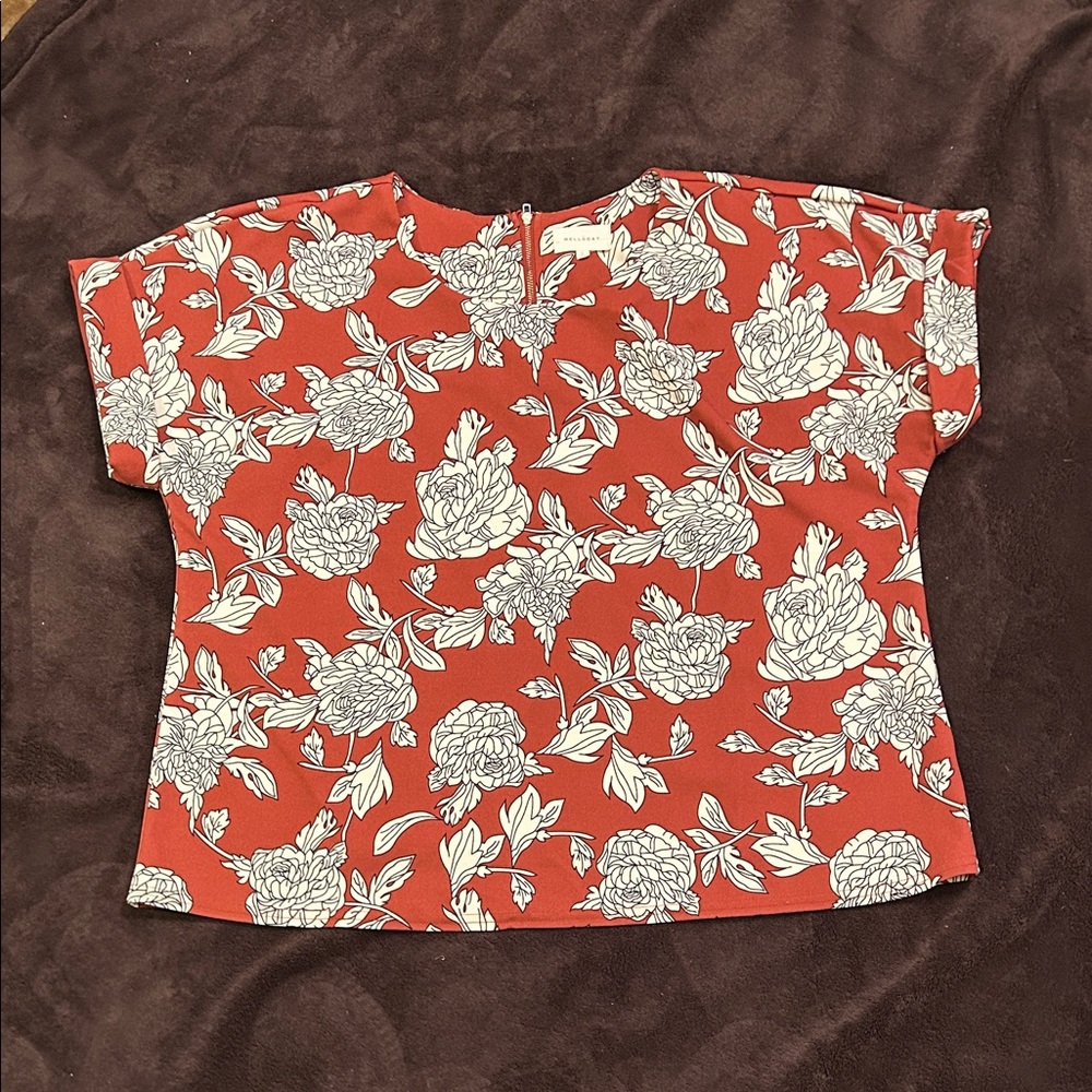 MELLODAY Red and Cream Floral Top